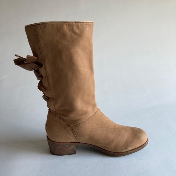 UGG Tan Suede Genuine Sheepskin Leather Rubber Outsole Mid Calf Boots size 8 - Picture 3 of 16